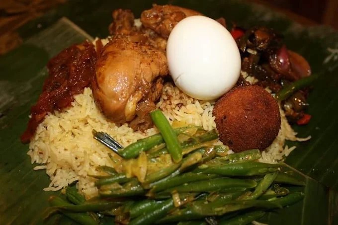 Home-style Sri Lankan rice and curry served at Pro Max Villa